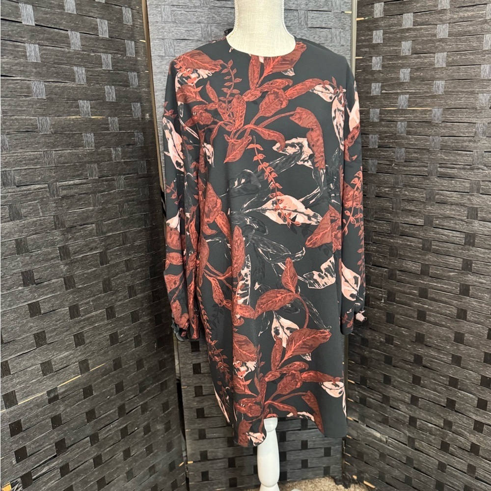 Wilfred Black and Red Dress Keyhole Sleeve, Deep V back tie, Beautiful Dress